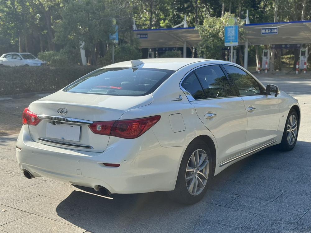 Infiniti Infiniti Q50L