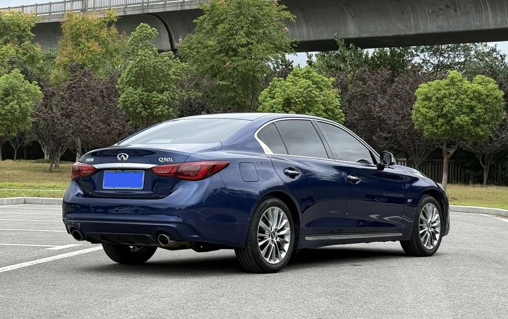 Infiniti Infiniti Q50L