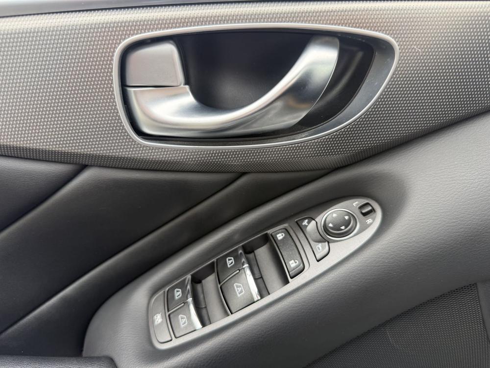 Infiniti Infiniti Q50L