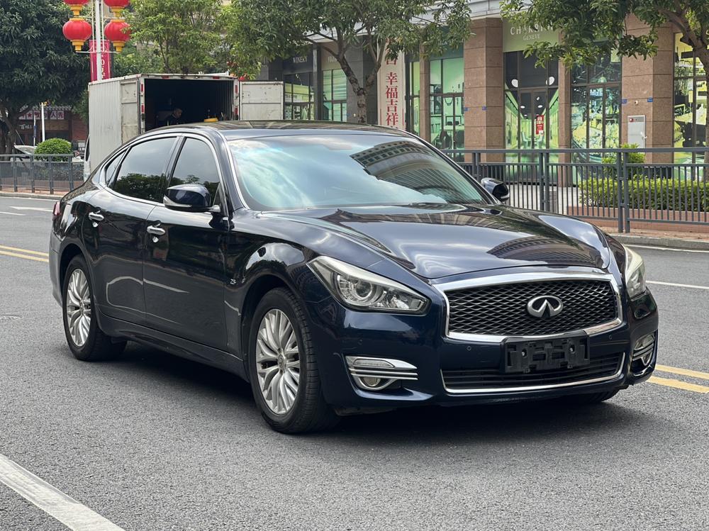 Infiniti Infiniti Q70