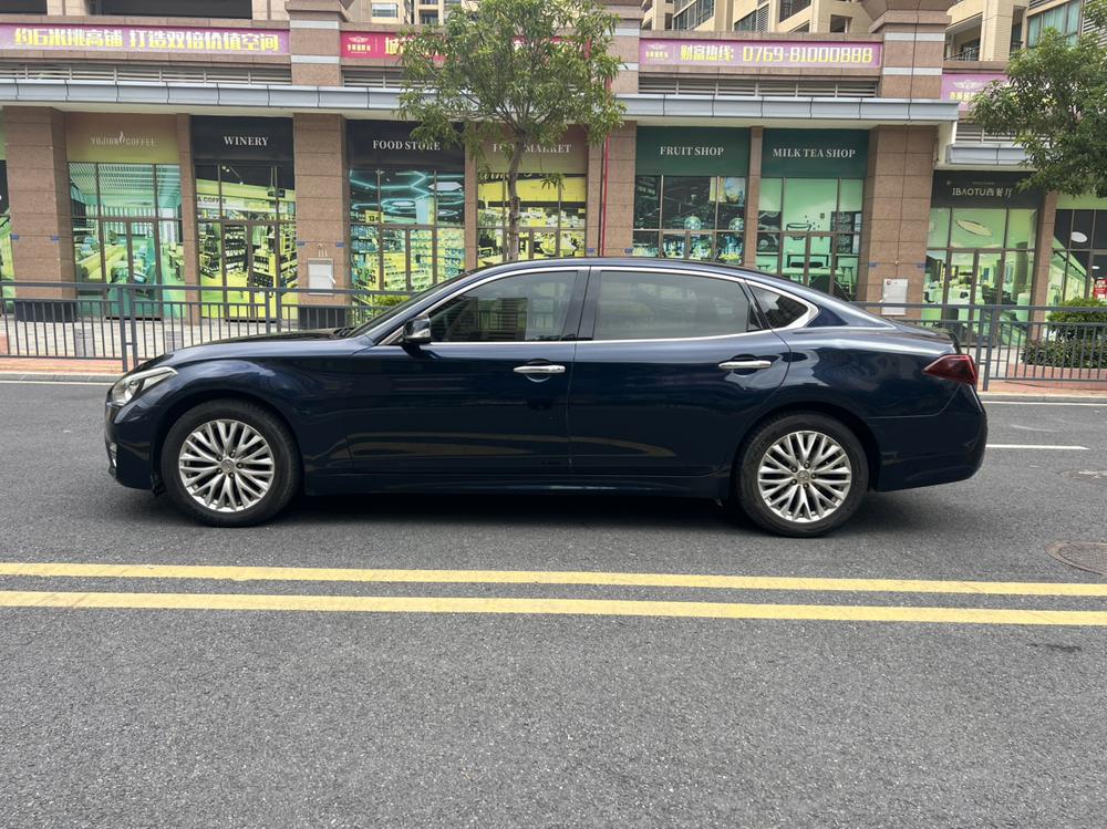 Infiniti Infiniti Q70