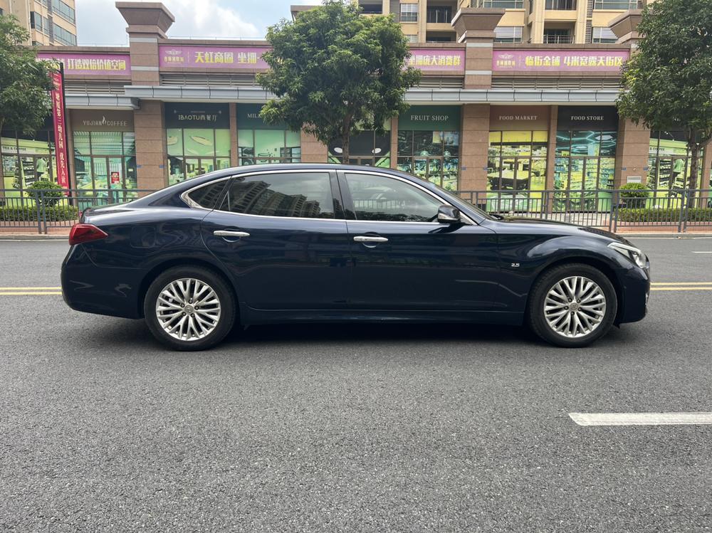Infiniti Infiniti Q70