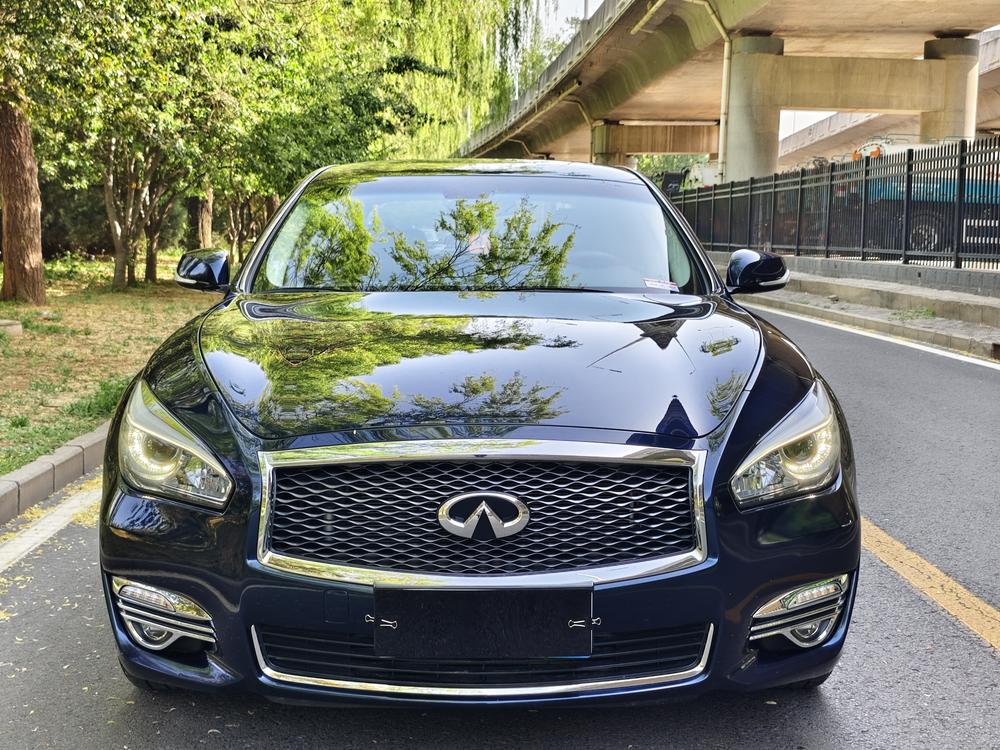 Infiniti Infiniti Q70