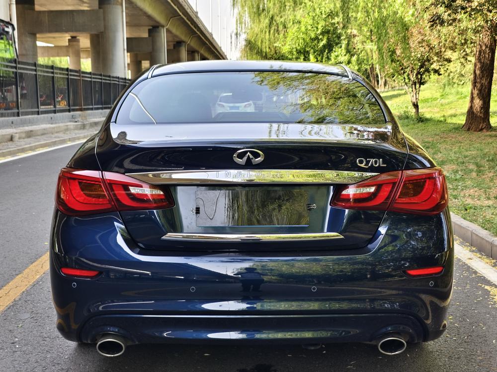 Infiniti Infiniti Q70