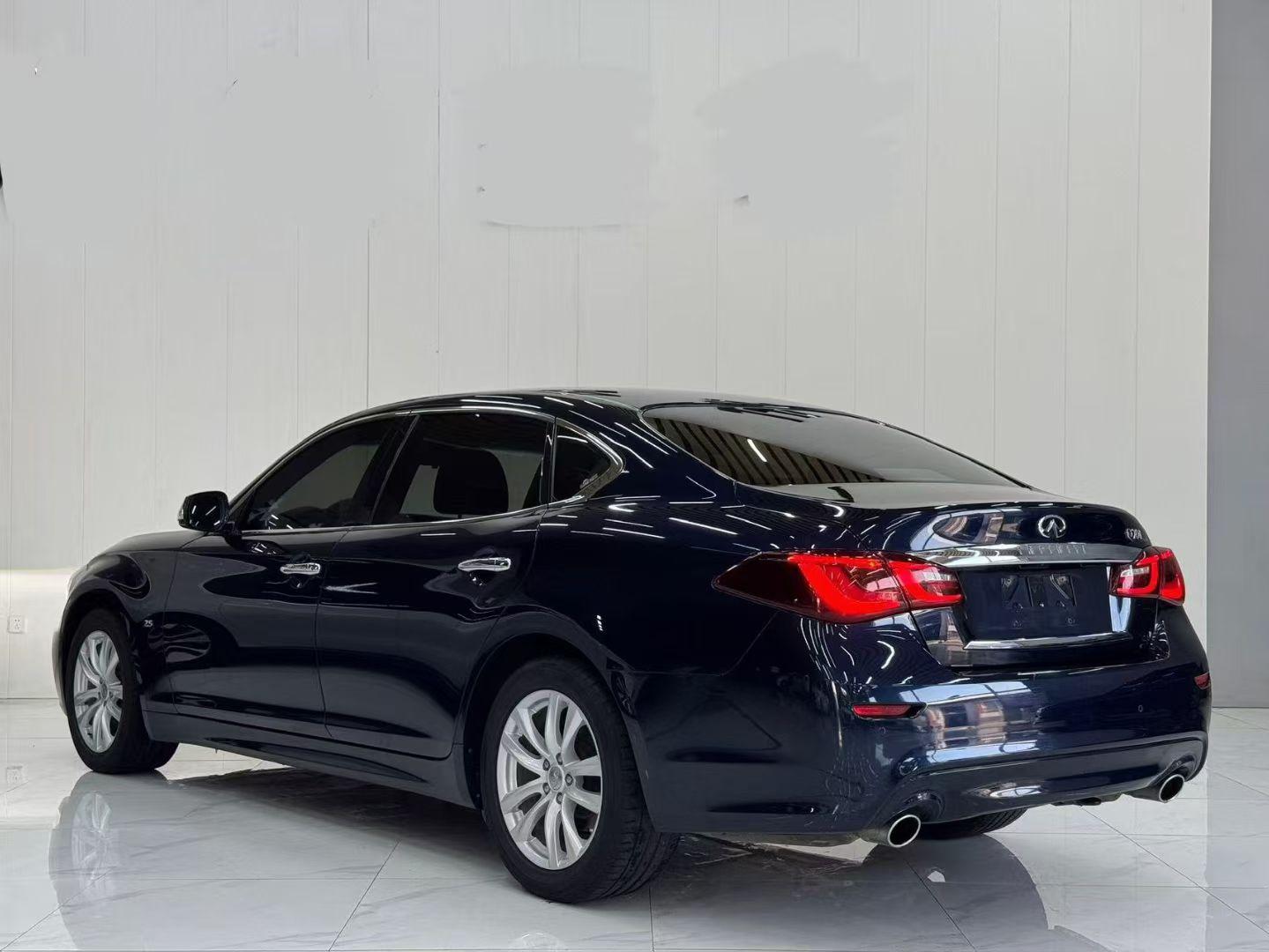 Infiniti Infiniti Q70