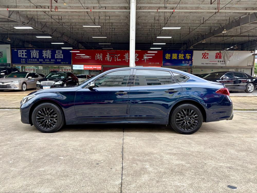 Infiniti Infiniti Q70