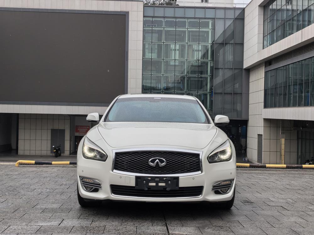 Infiniti Infiniti Q70