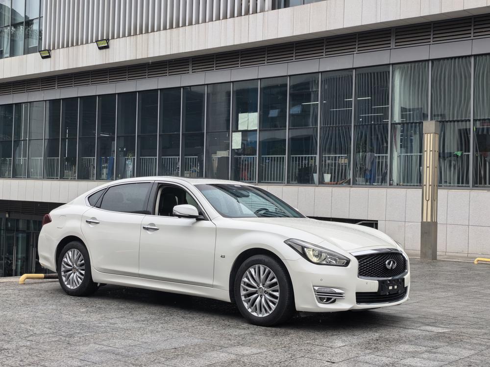 Infiniti Infiniti Q70