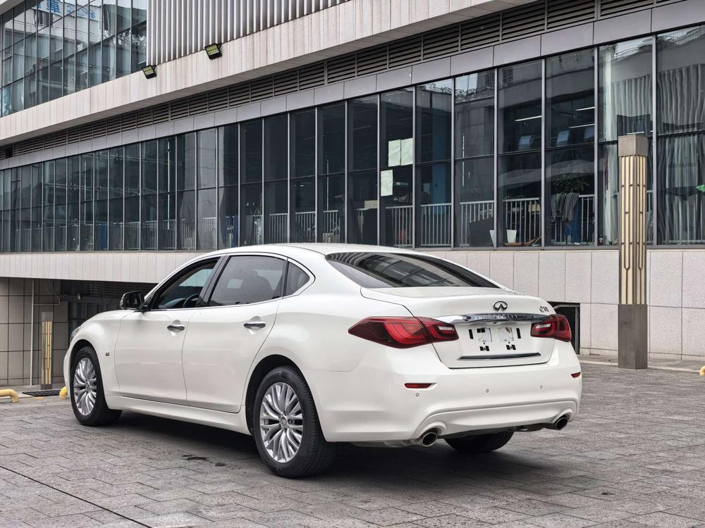 Infiniti Infiniti Q70