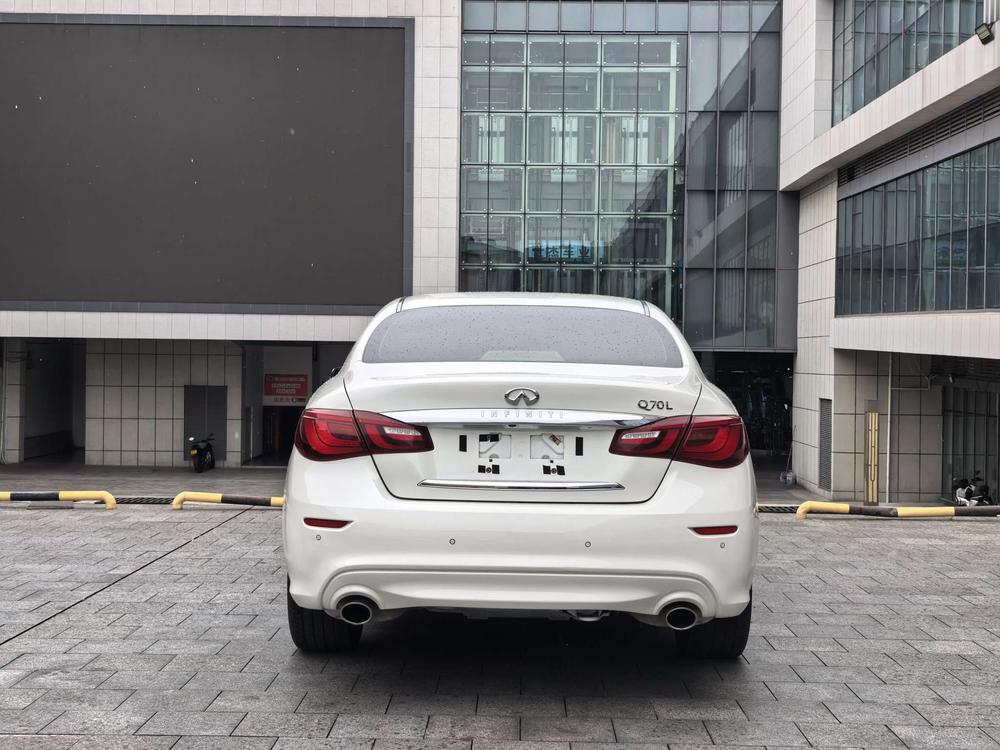 Infiniti Infiniti Q70