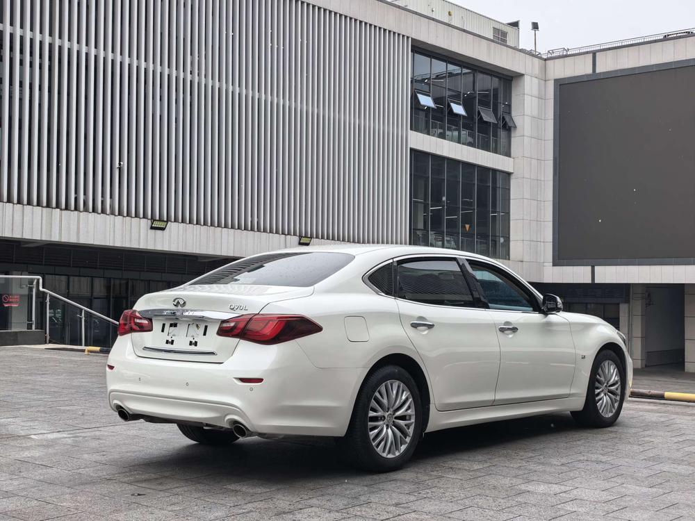 Infiniti Infiniti Q70