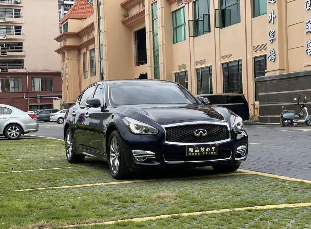 Infiniti Infiniti Q70