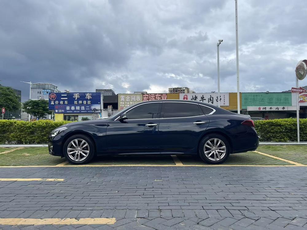 Infiniti Infiniti Q70