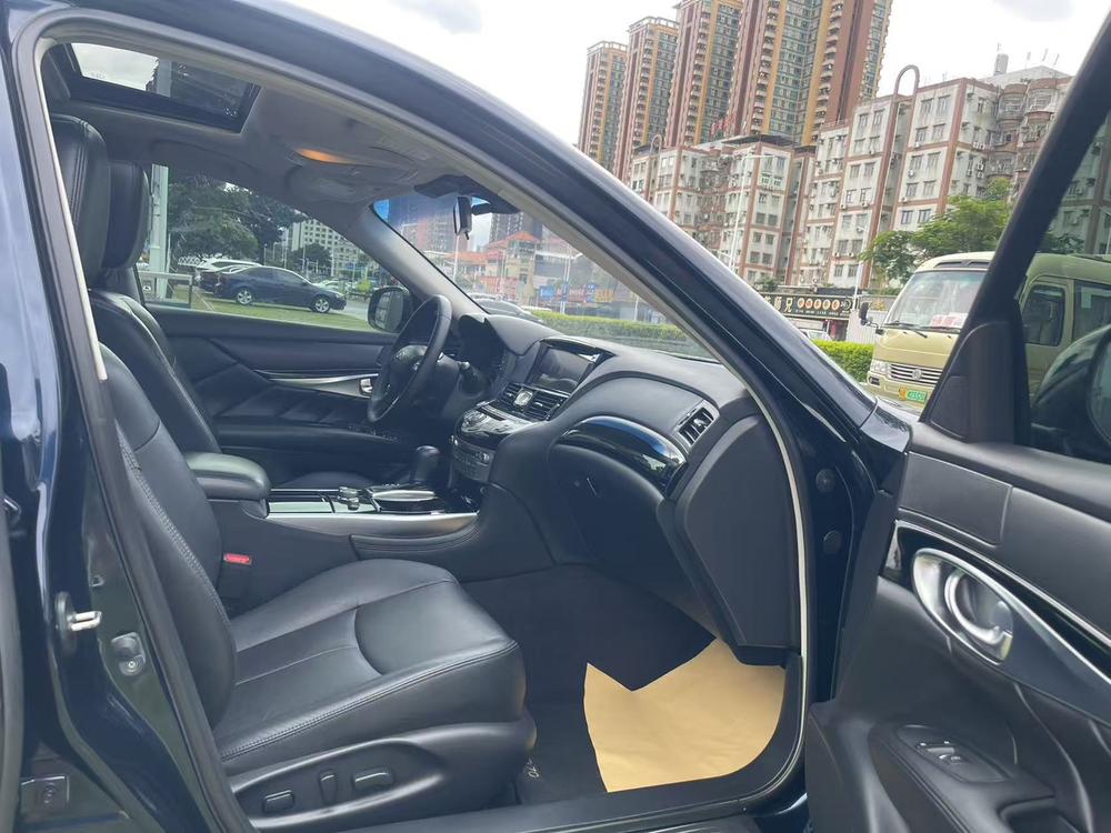 Infiniti Infiniti Q70