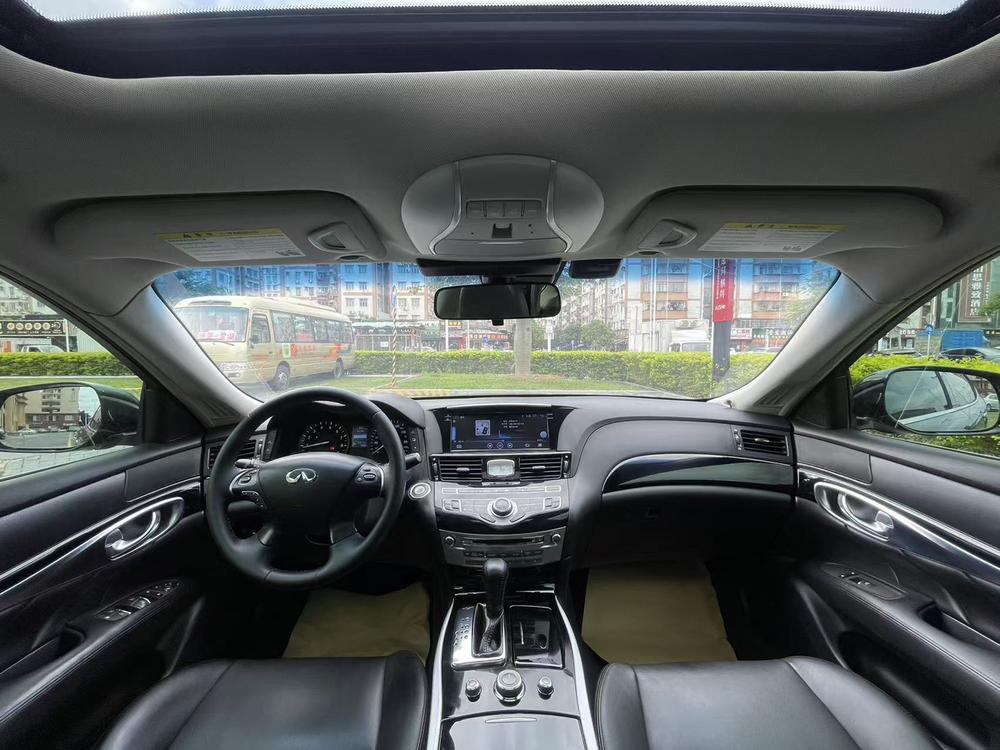 Infiniti Infiniti Q70
