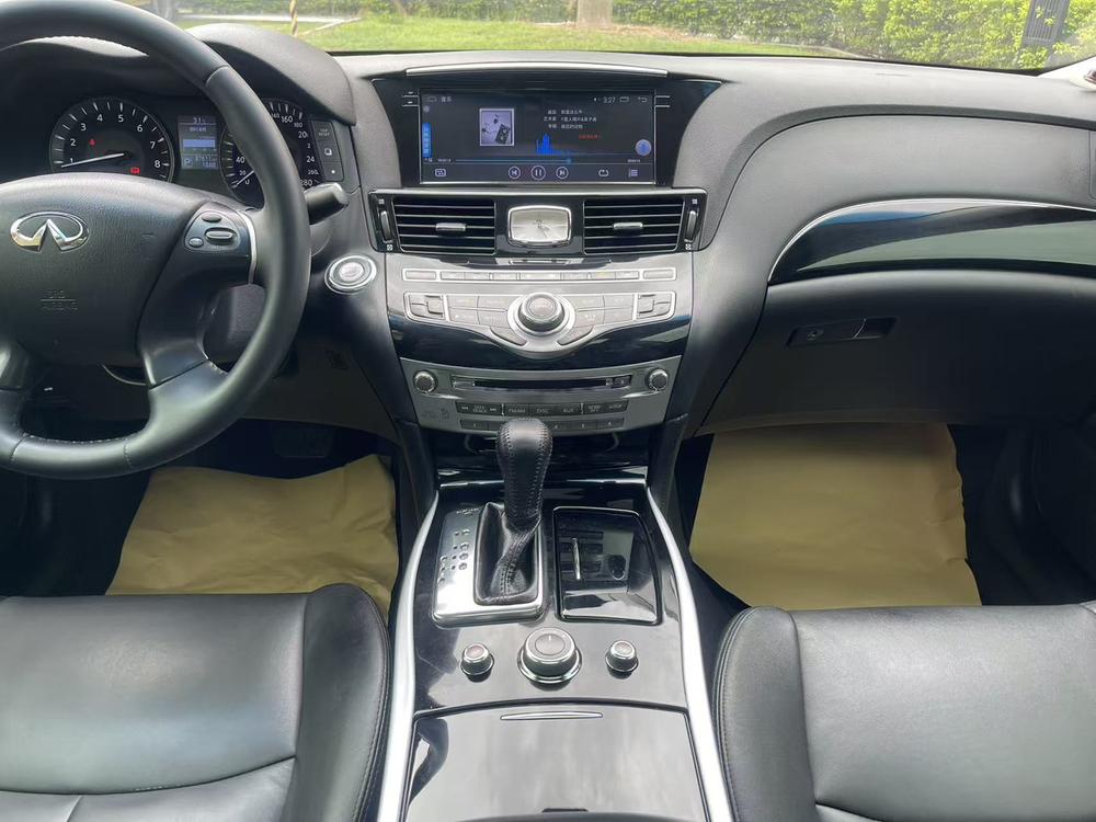 Infiniti Infiniti Q70