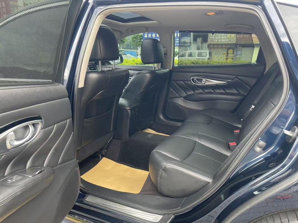 Infiniti Infiniti Q70