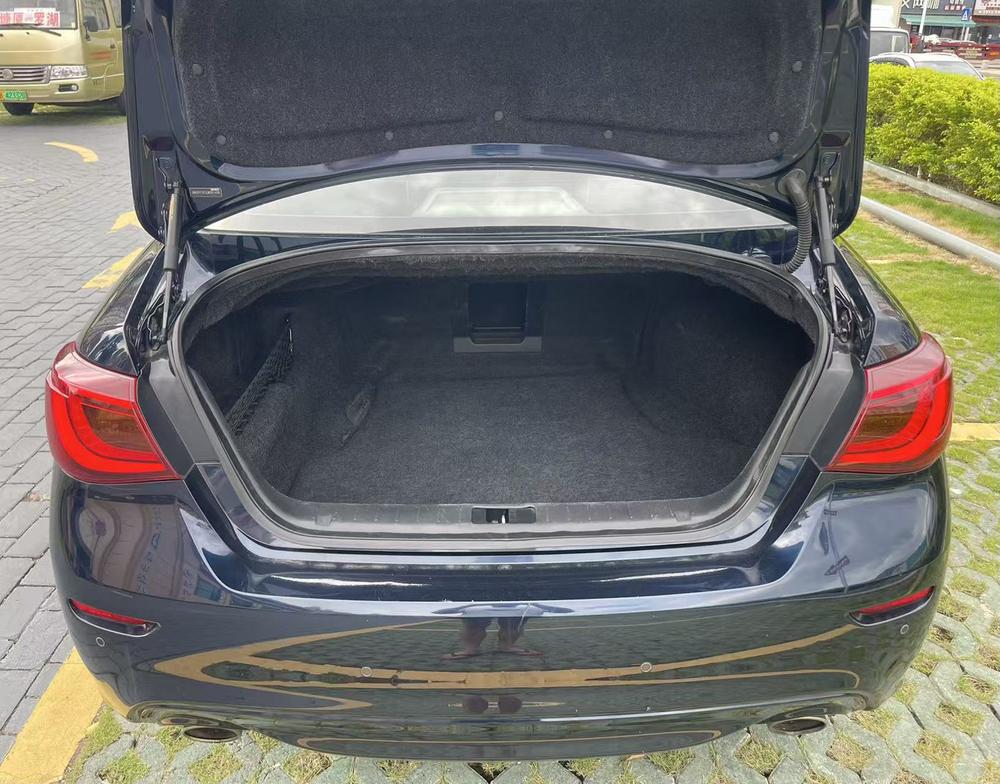 Infiniti Infiniti Q70
