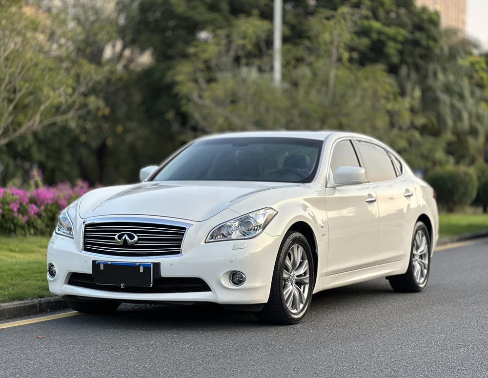 Infiniti Infiniti Q70
