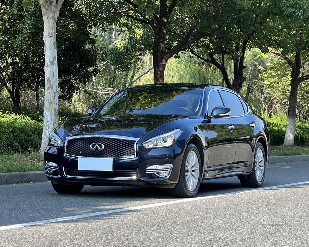 Infiniti Infiniti Q70