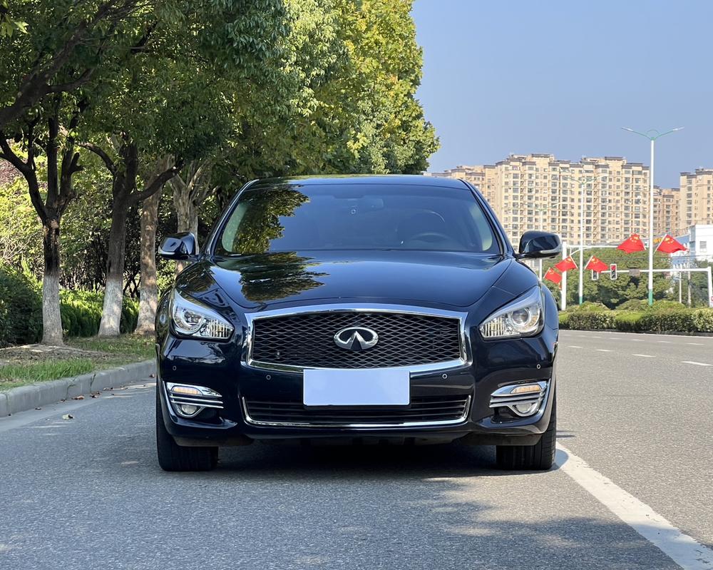 Infiniti Infiniti Q70