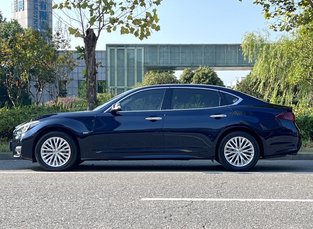 Infiniti Infiniti Q70