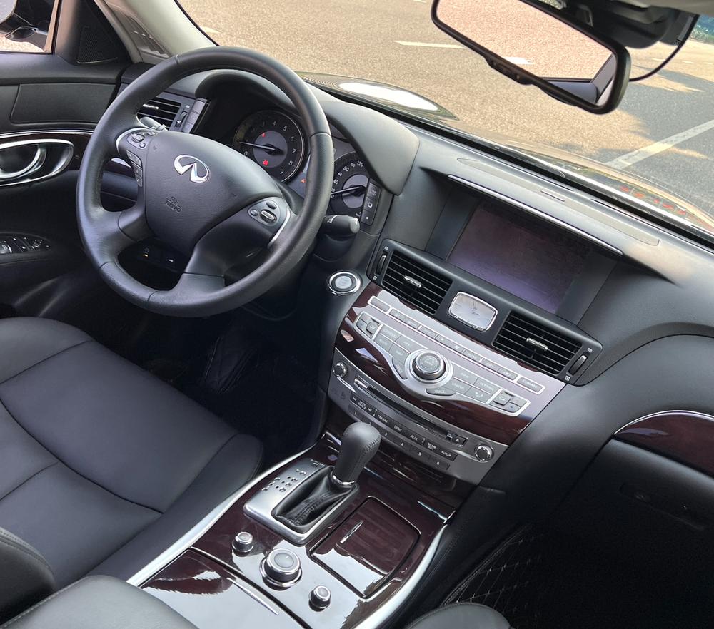 Infiniti Infiniti Q70