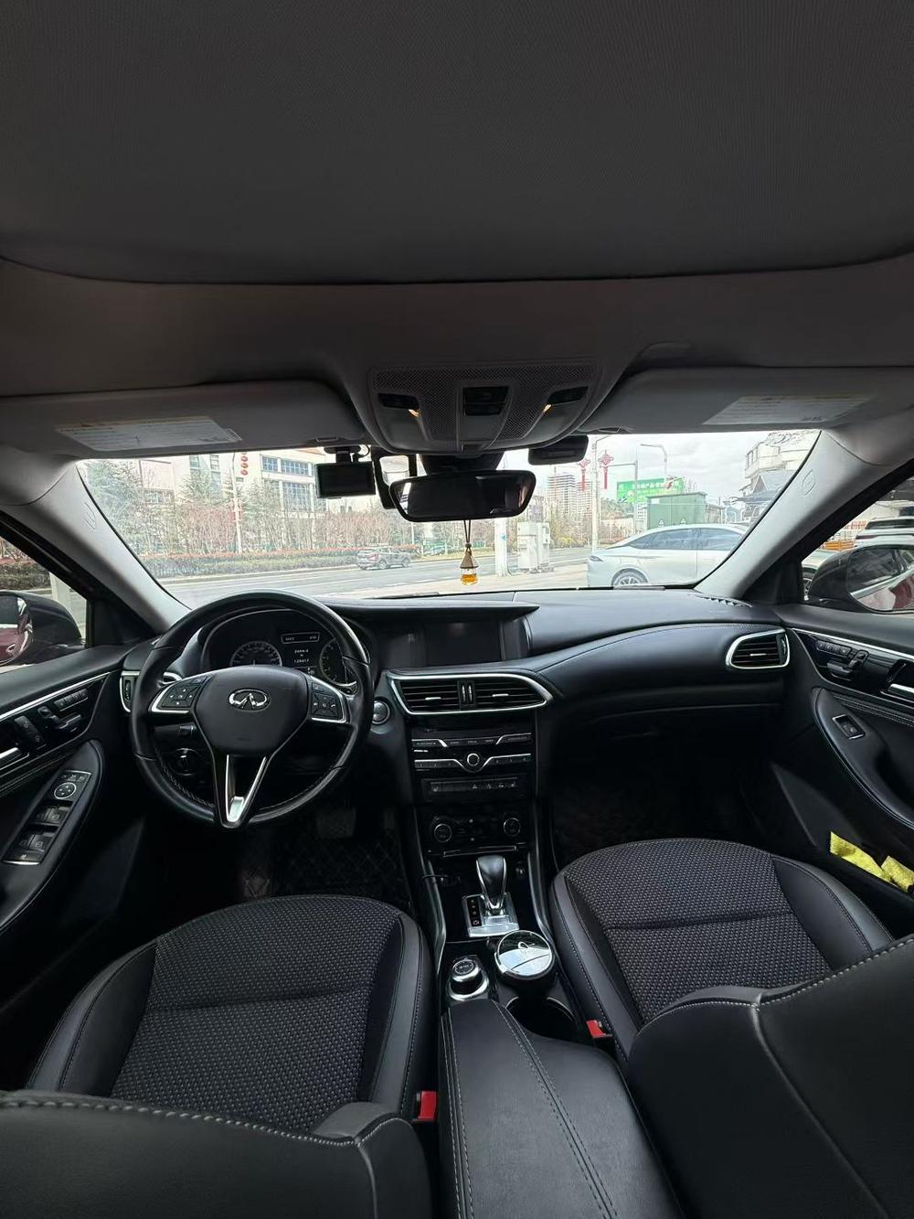Infiniti Infiniti QX30