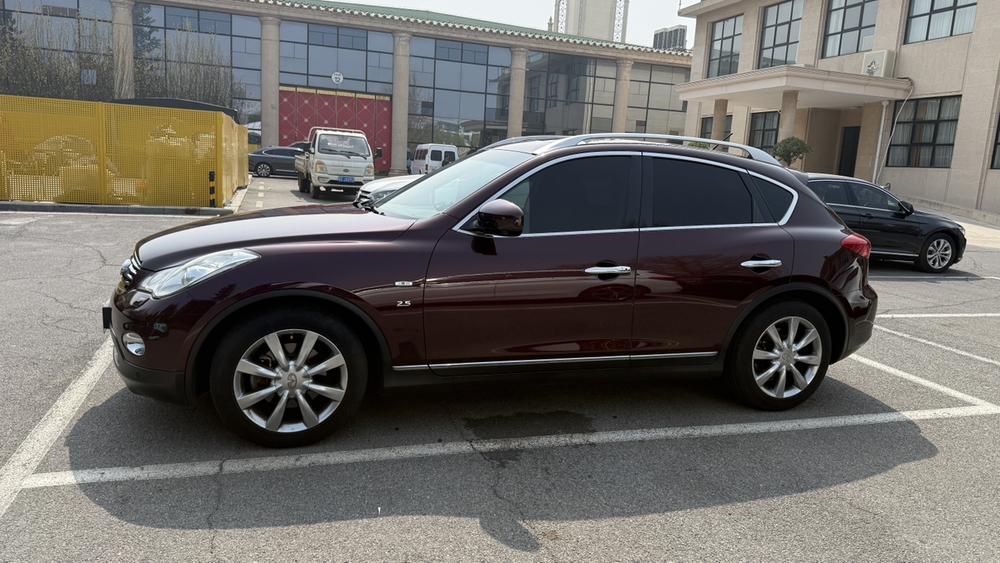 Infiniti Infiniti QX50 (Import)