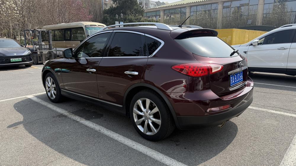 Infiniti Infiniti QX50 (Import)