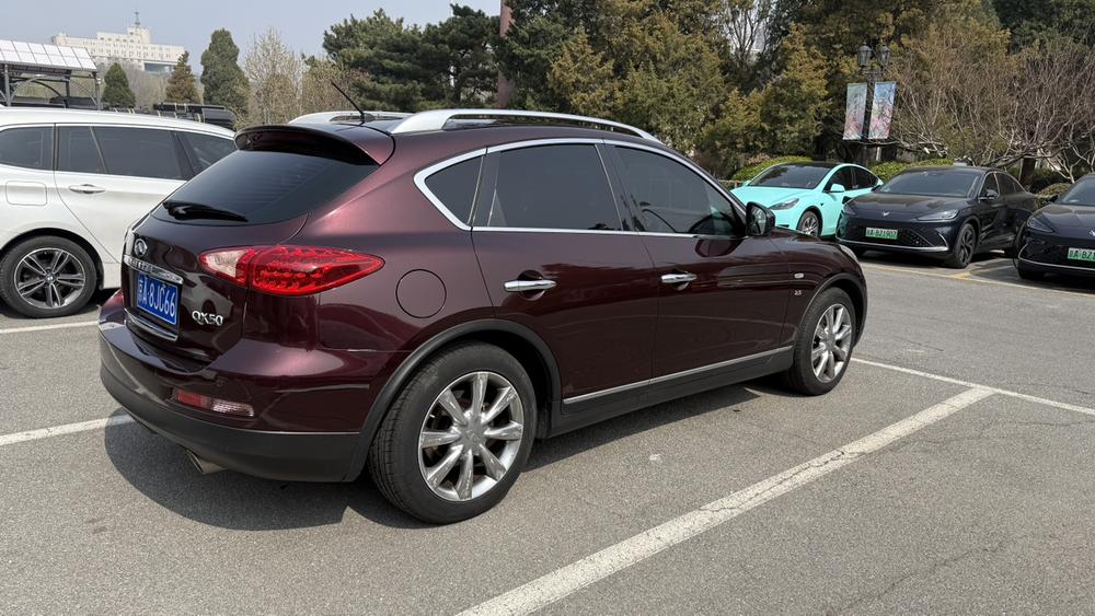 Infiniti Infiniti QX50 (Import)