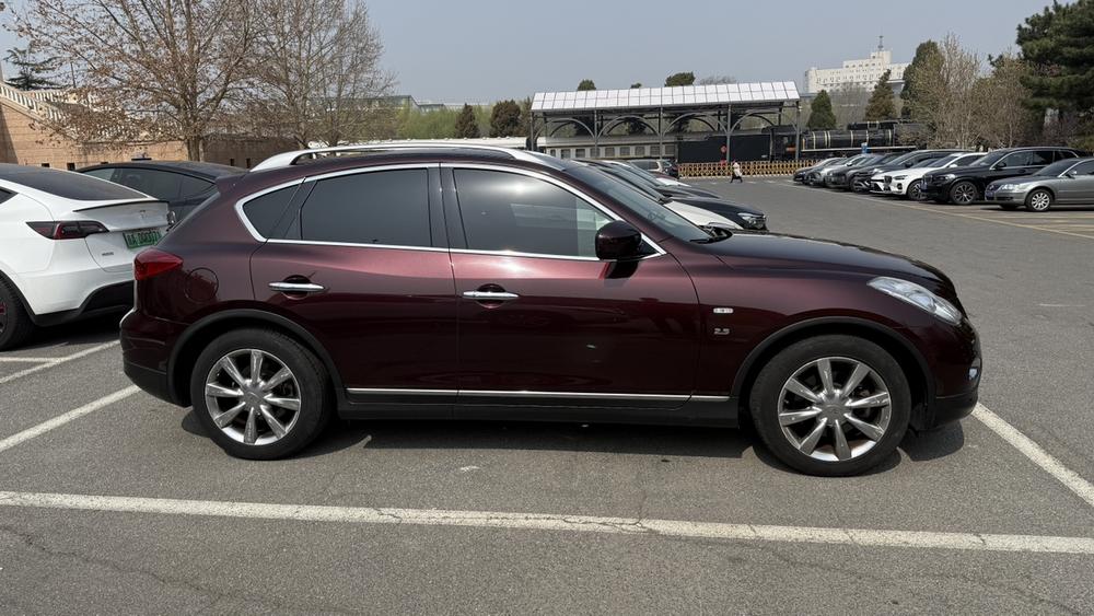 Infiniti Infiniti QX50 (Import)
