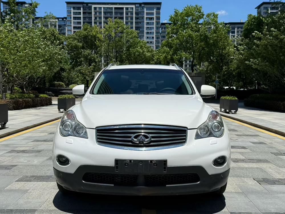 Infiniti Infiniti QX50 (Import)