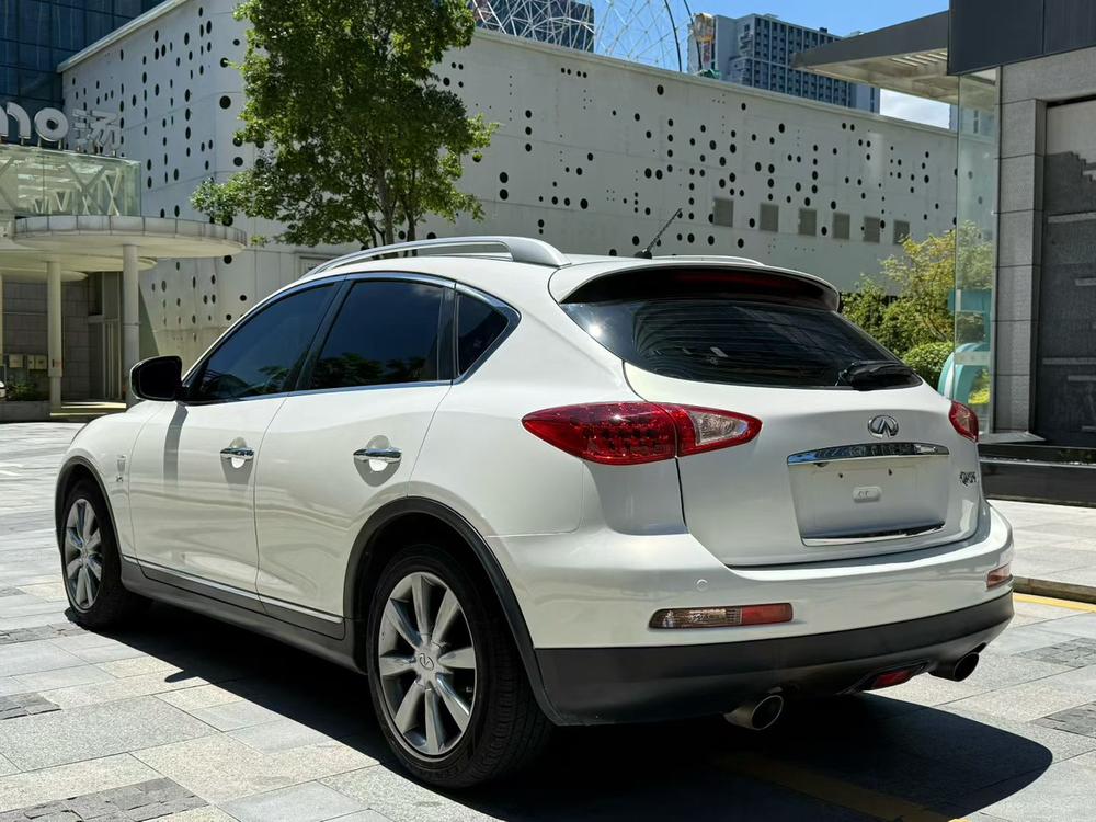 Infiniti Infiniti QX50 (Import)
