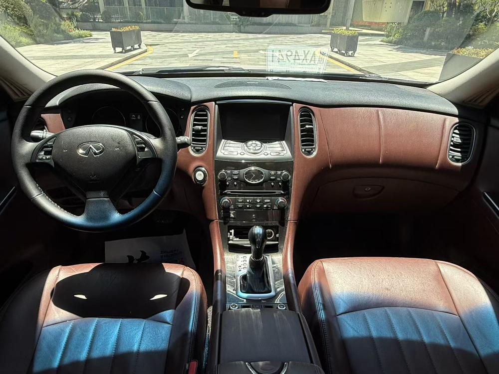 Infiniti Infiniti QX50 (Import)