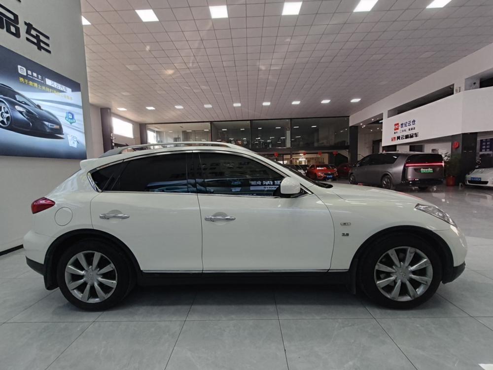 Infiniti Infiniti QX50 (Import)