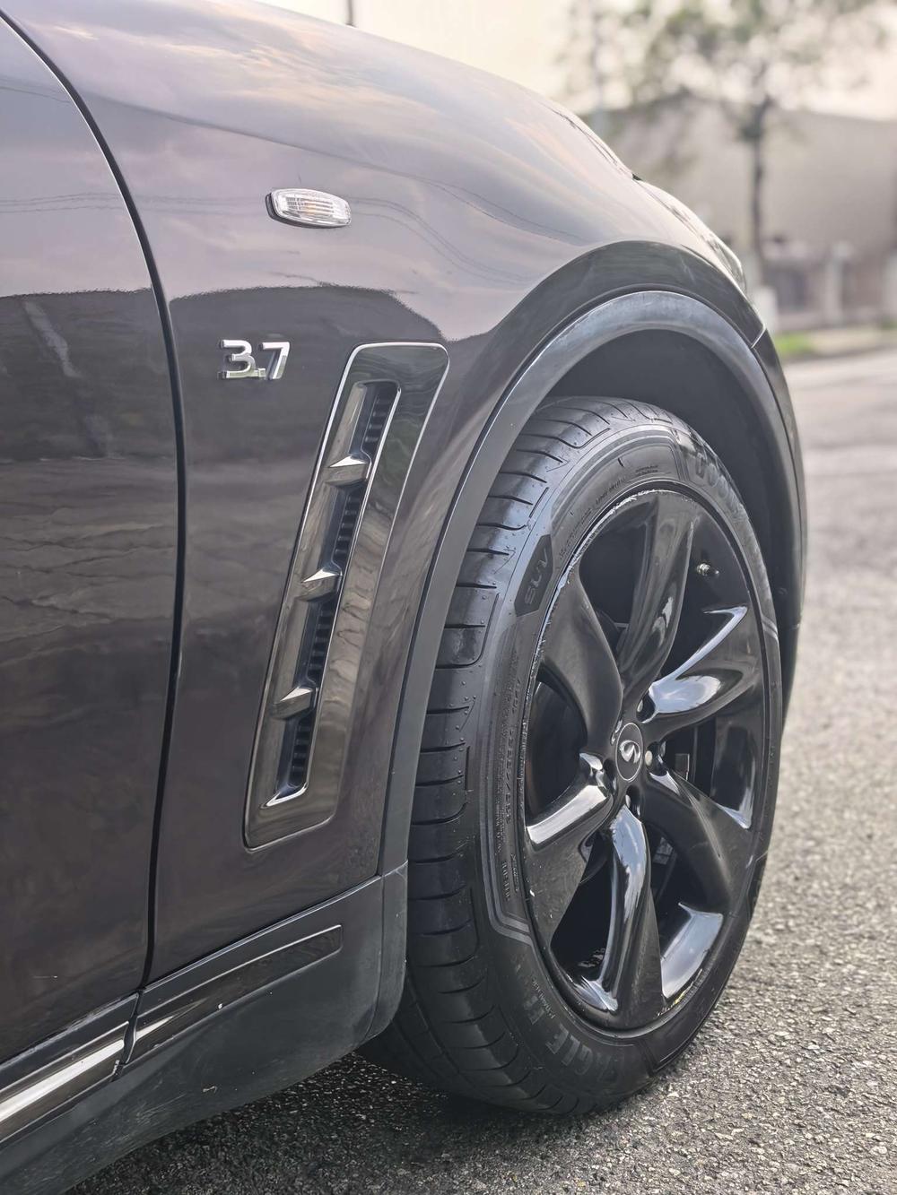 Infiniti Infiniti QX70
