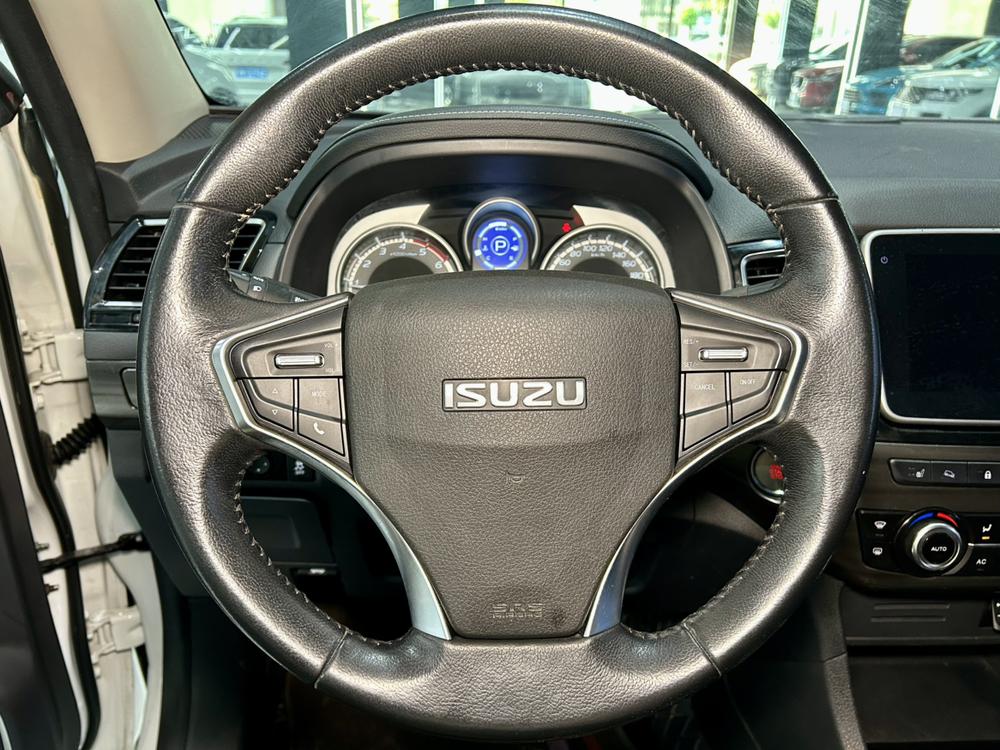 Isuzu D-MAX