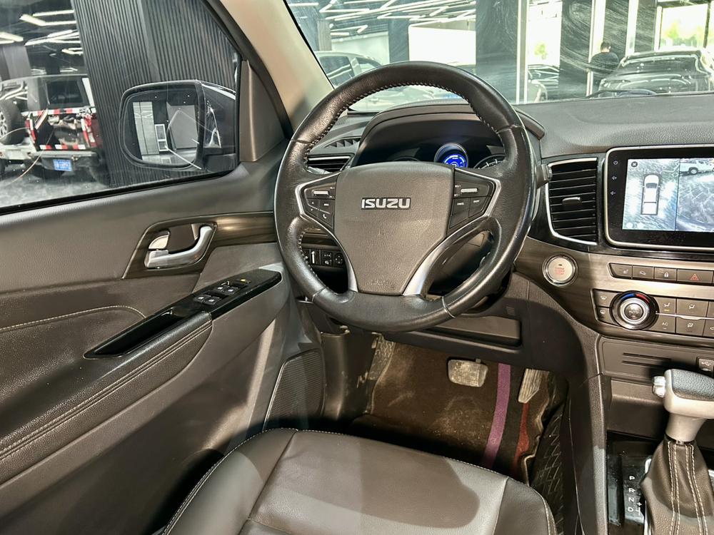 Isuzu D-MAX