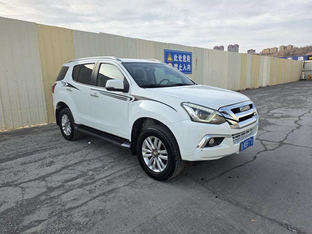 Isuzu mu-X