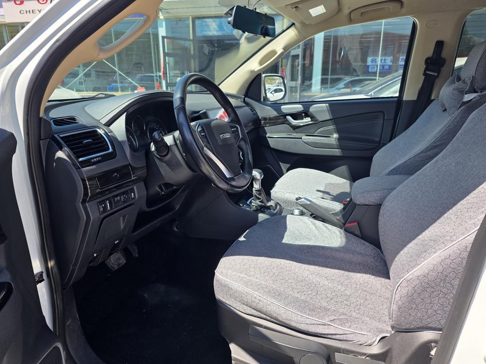 Isuzu mu-X