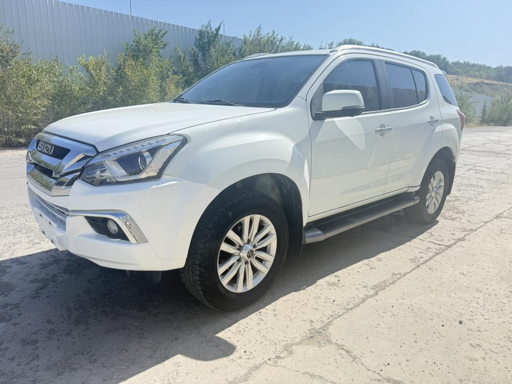 Isuzu mu-X