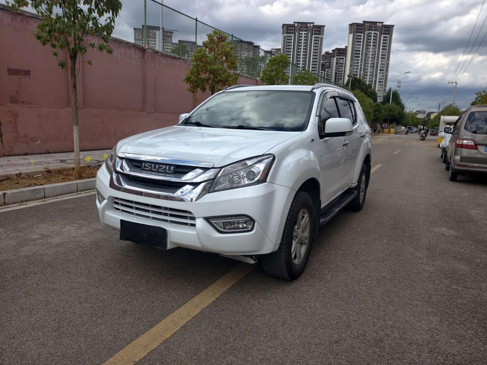 Isuzu mu-X