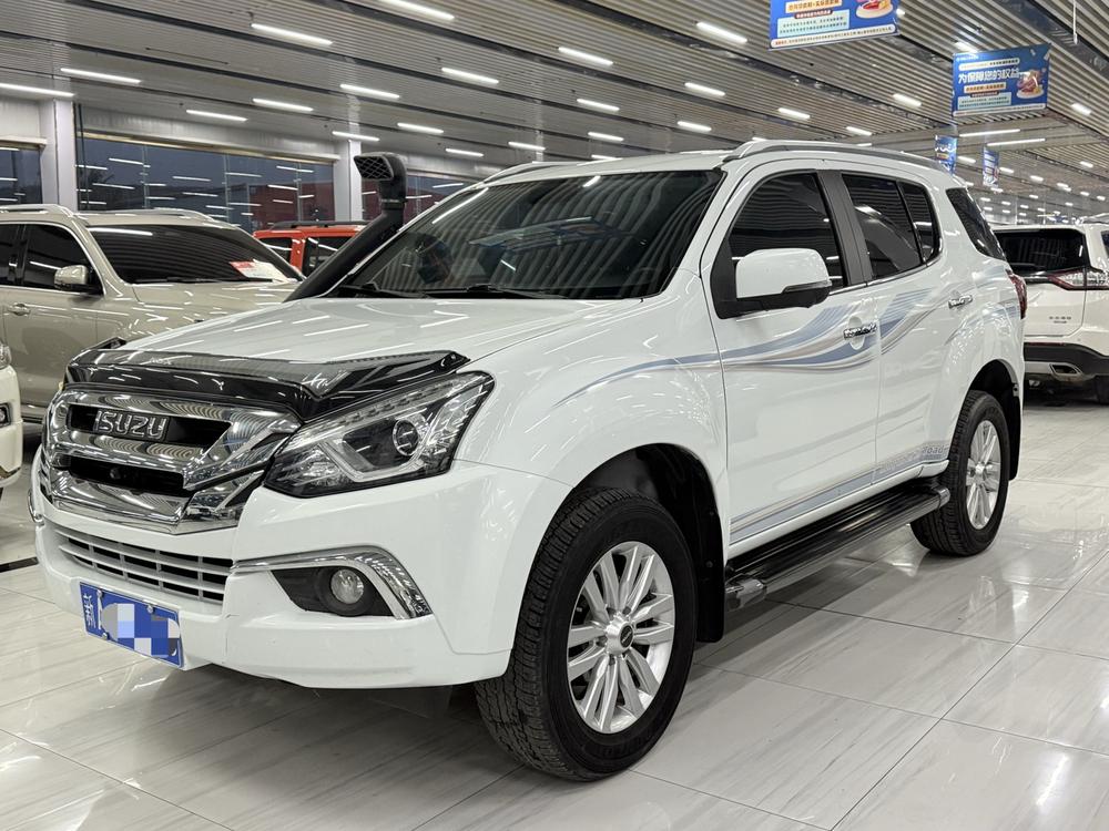 Isuzu mu-X