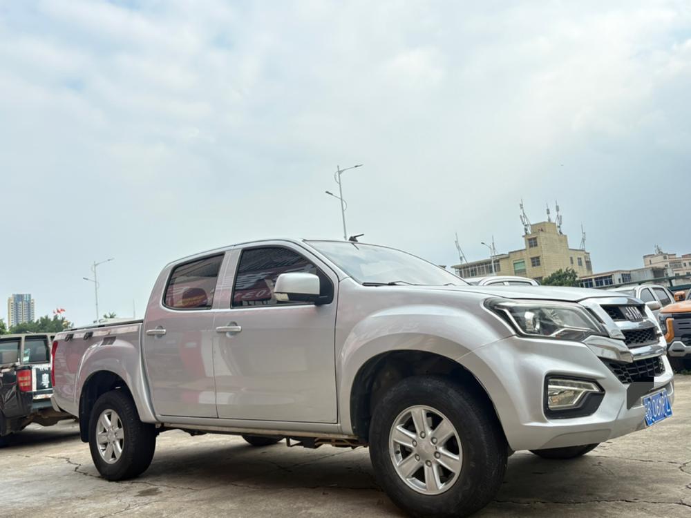Isuzu RE-MAX Ruimai