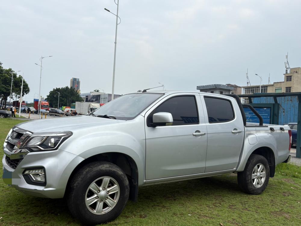 Isuzu RE-MAX Ruimai