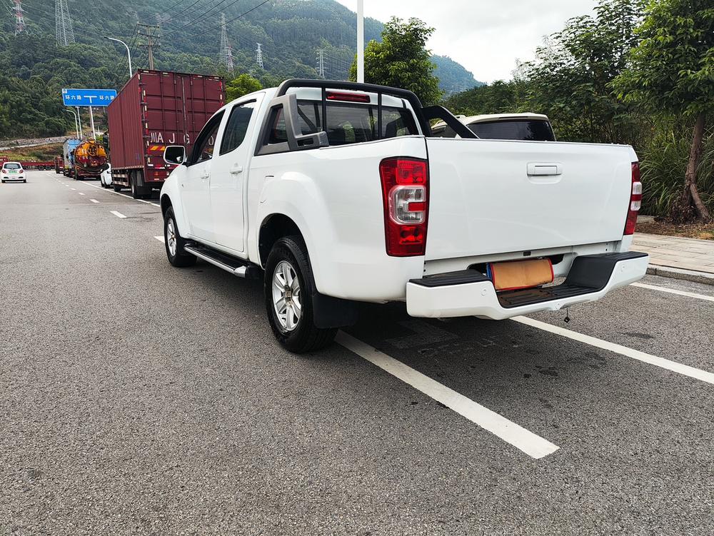 Isuzu RE-MAX Ruimai