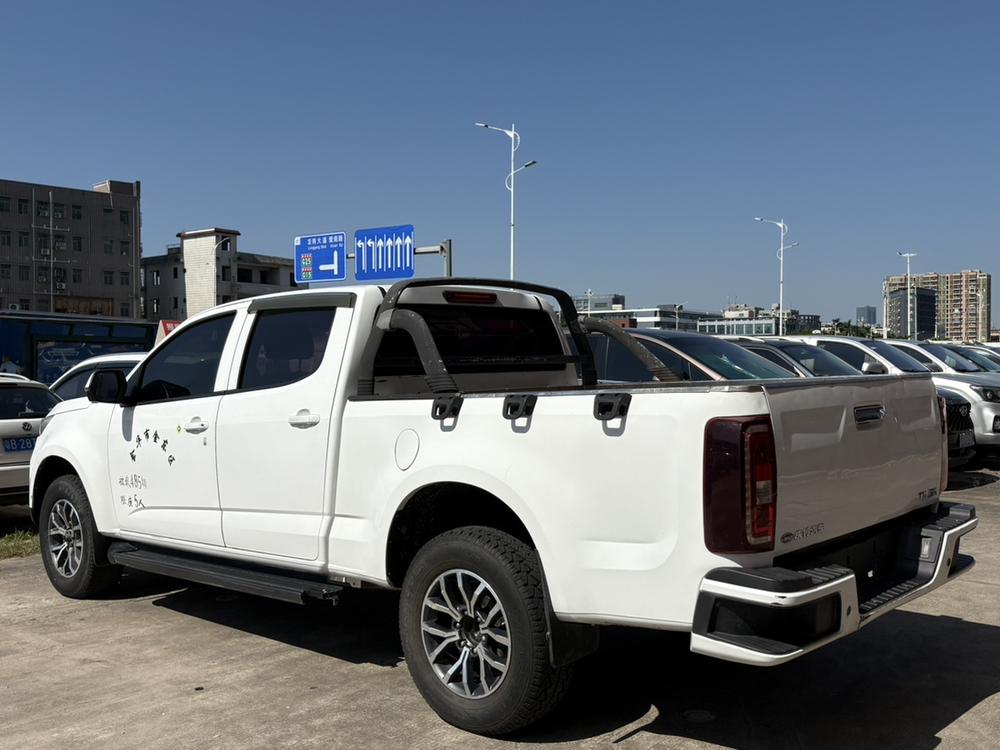 Isuzu TAGA Daka H