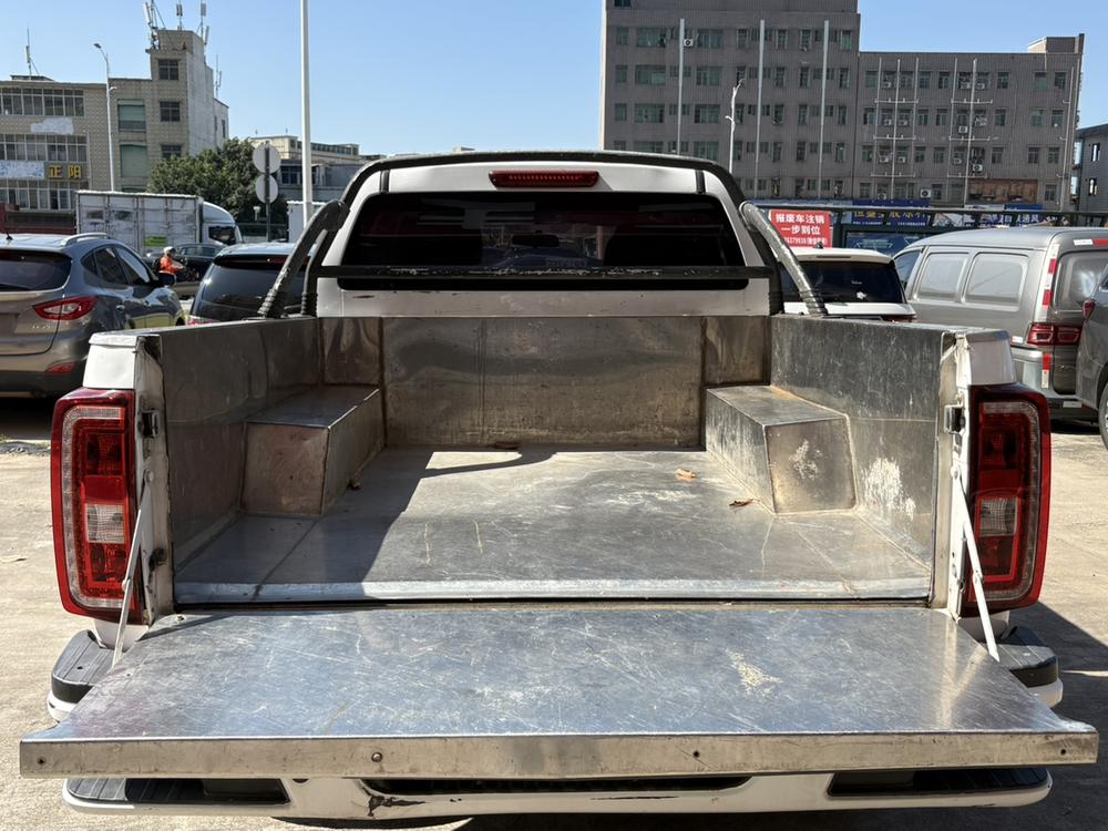 Isuzu TAGA Daka H