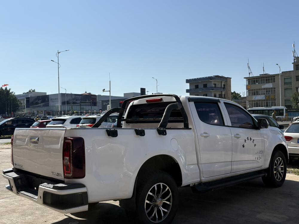 Isuzu TAGA Daka H